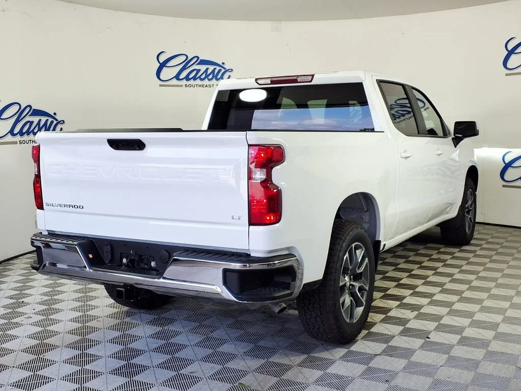 New 2026 Summit White Chevrolet LT image 7