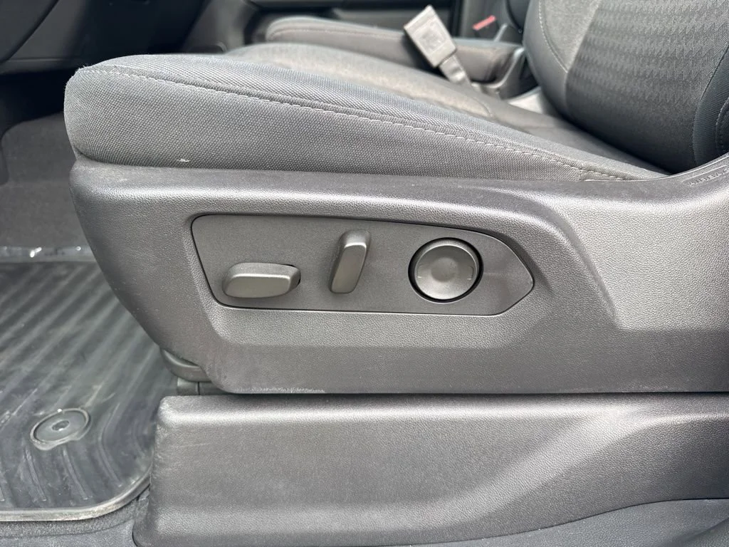 Used 2024 Summit White Chevrolet Custom image 10