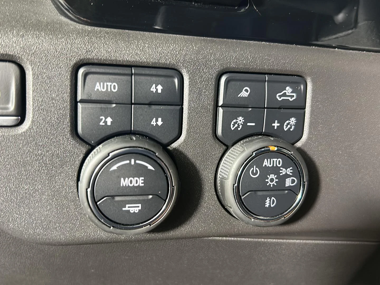 Used 2025 Cypress Gray Chevrolet ZR2 image 24