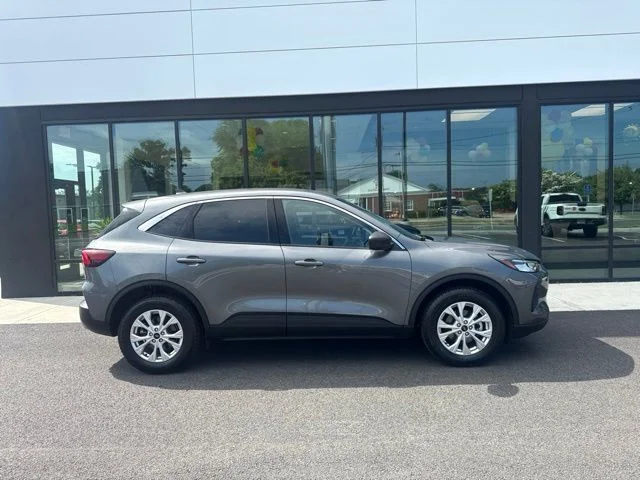 Used 2024 Gray Ford Active image 2