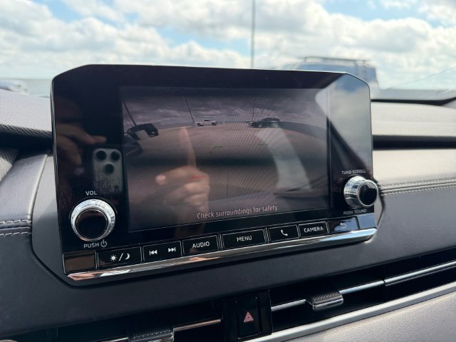 Used 2022  Mitsubishi ES image 22
