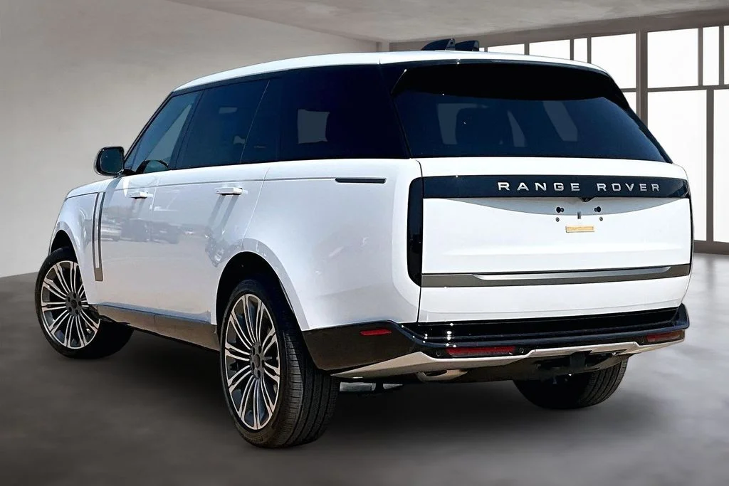 New 2026 White Land Rover SE image 3