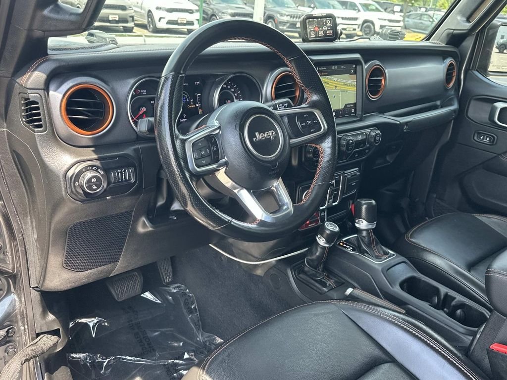 Used 2022 Gray Jeep Mojave image 2