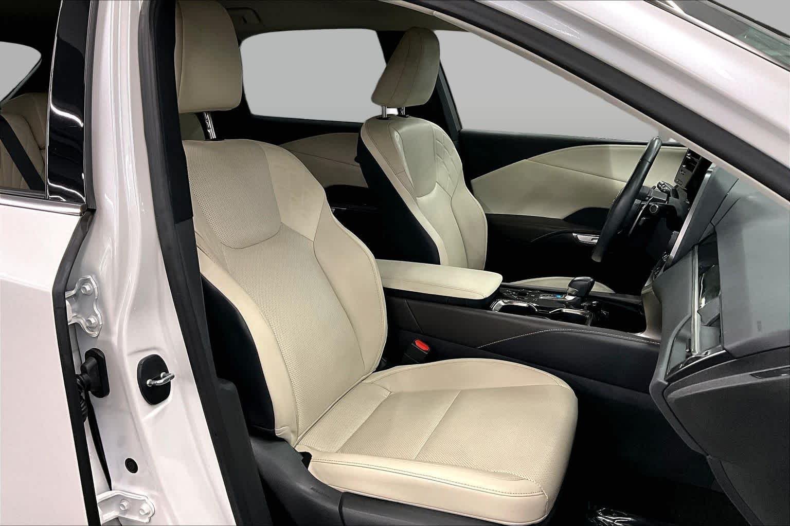 Certified Used 2023 Eminent White Pearl Lexus  image 9