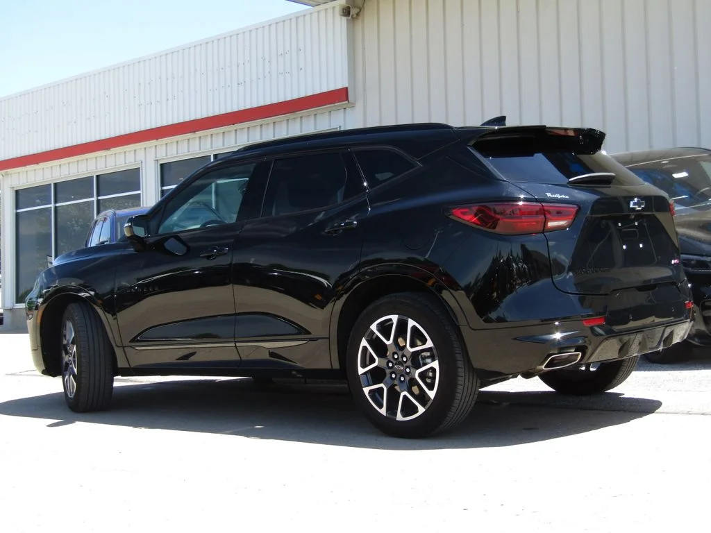 Used 2025 Black Chevrolet RS image 10
