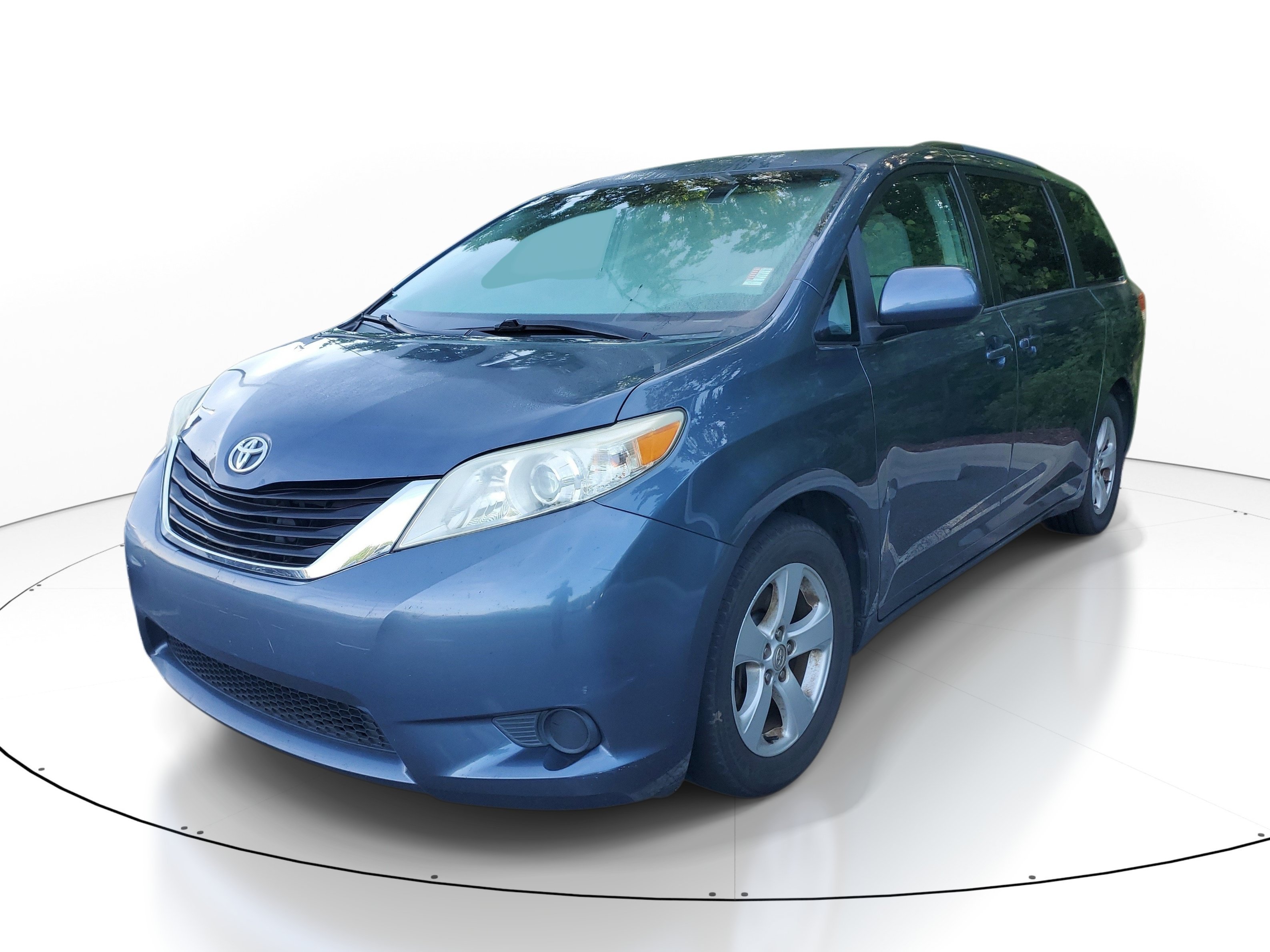 Used 2014 Blue Toyota LE image 2
