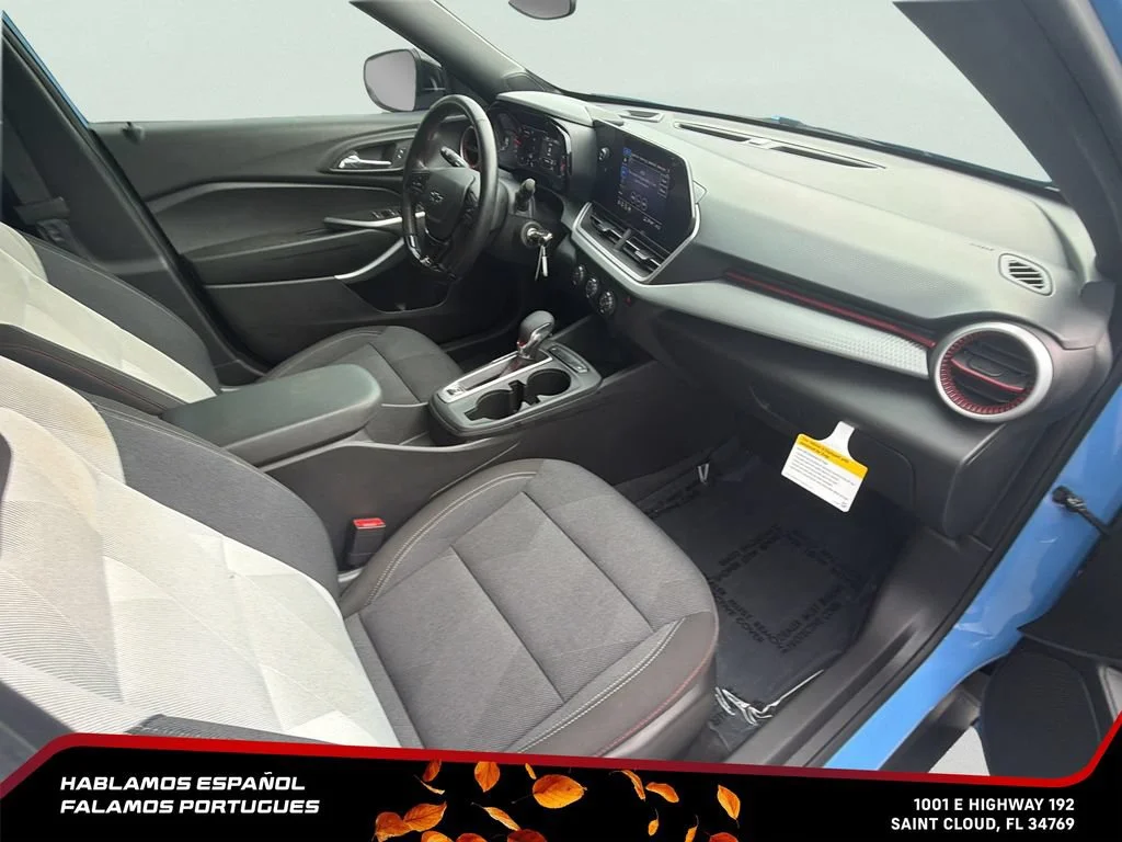 Certified Used 2024 Fountain Blue Chevrolet 1RS image 29