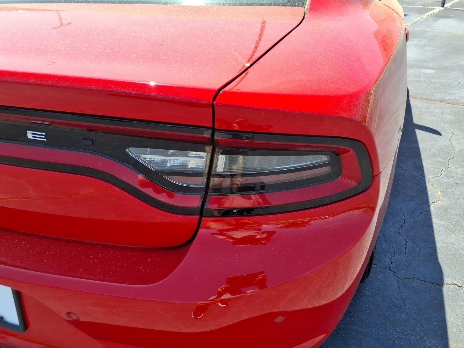 Used 2022 Torred Clearcoat Dodge SXT image 17