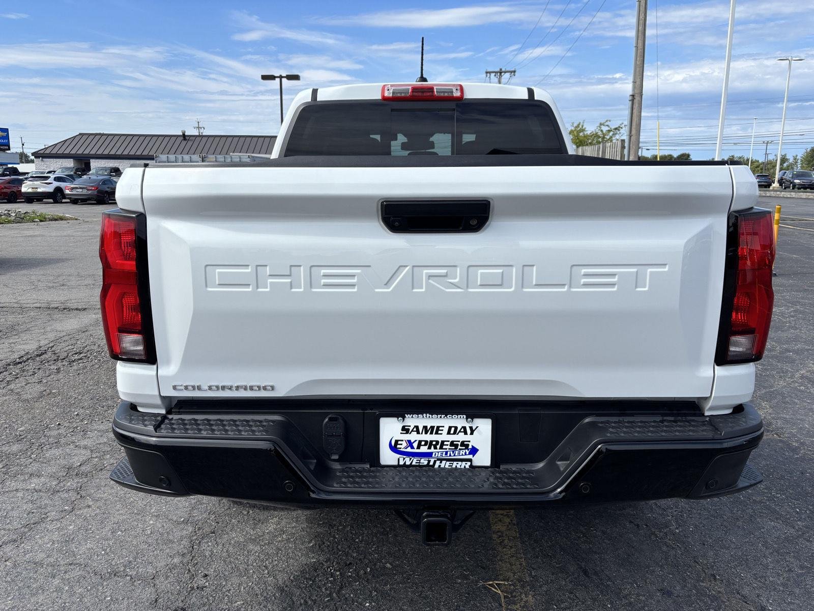 Used 2026 Summit White Chevrolet Z71 image 16