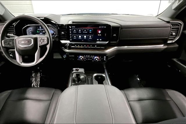 Used 2024 Downpour Metallic GMC Elevation image 18