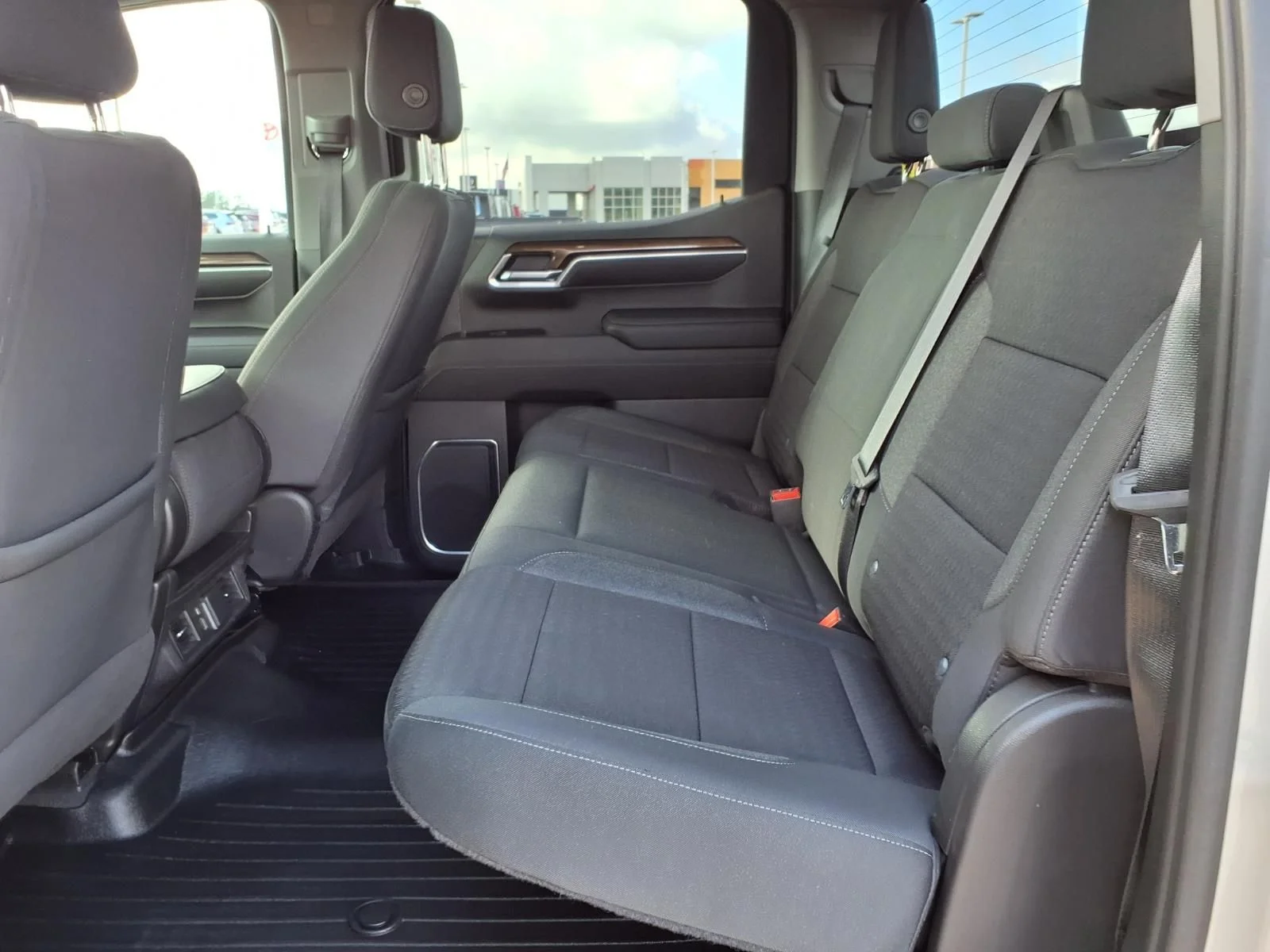Used 2022 Silver Chevrolet LT image 18