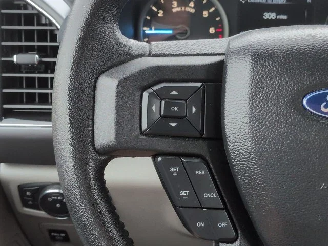 Used 2019 Blue Ford XLT image 26