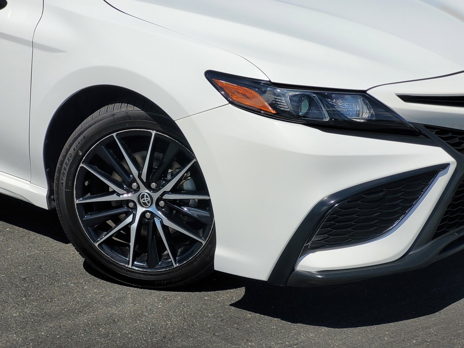 Used 2022  Toyota  image 9