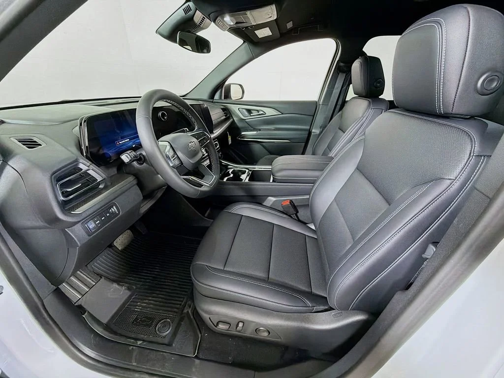 2026 Chevrolet Traverse LT - Photo 11