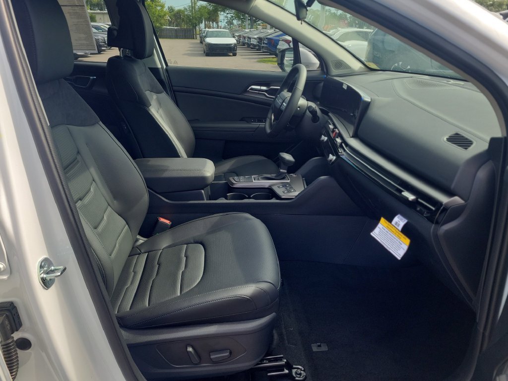 New 2026 Glacial White Pearl Kia SX Prestige image 7