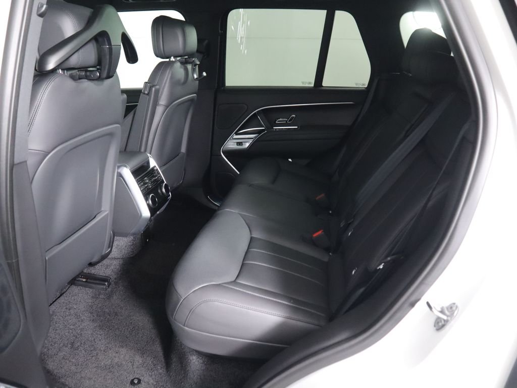New 2026 Fuji White Land Rover SE image 23