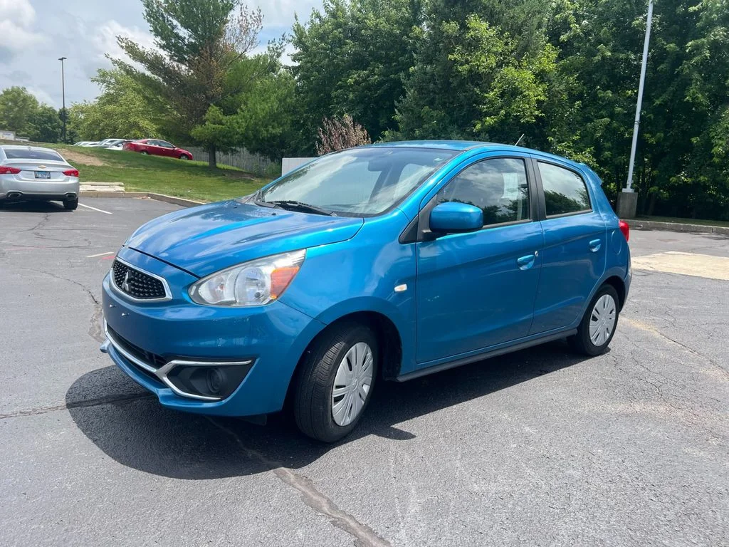 Used 2019 Sapphire Blue Metallic Mitsubishi  image 6