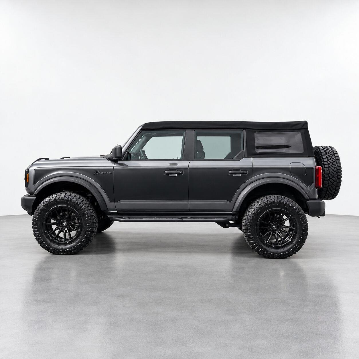 Used 2022 Carbonized Gray Metallic Ford Base image 2