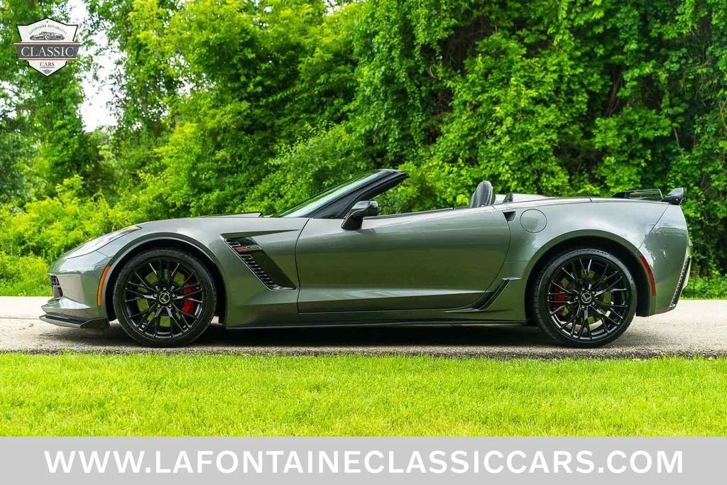 Used 2015 Gray Chevrolet Z06 image 2