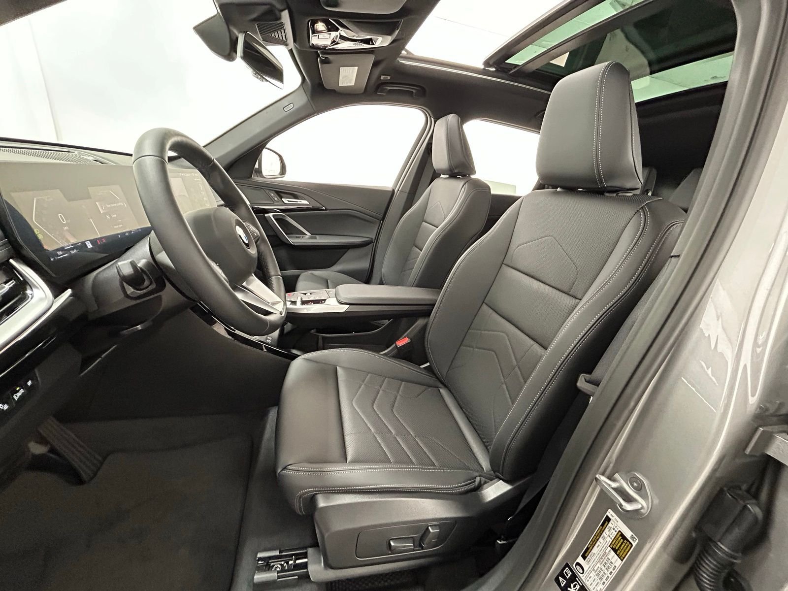 New 2026 Space Silver Metallic BMW xDrive28i image 45