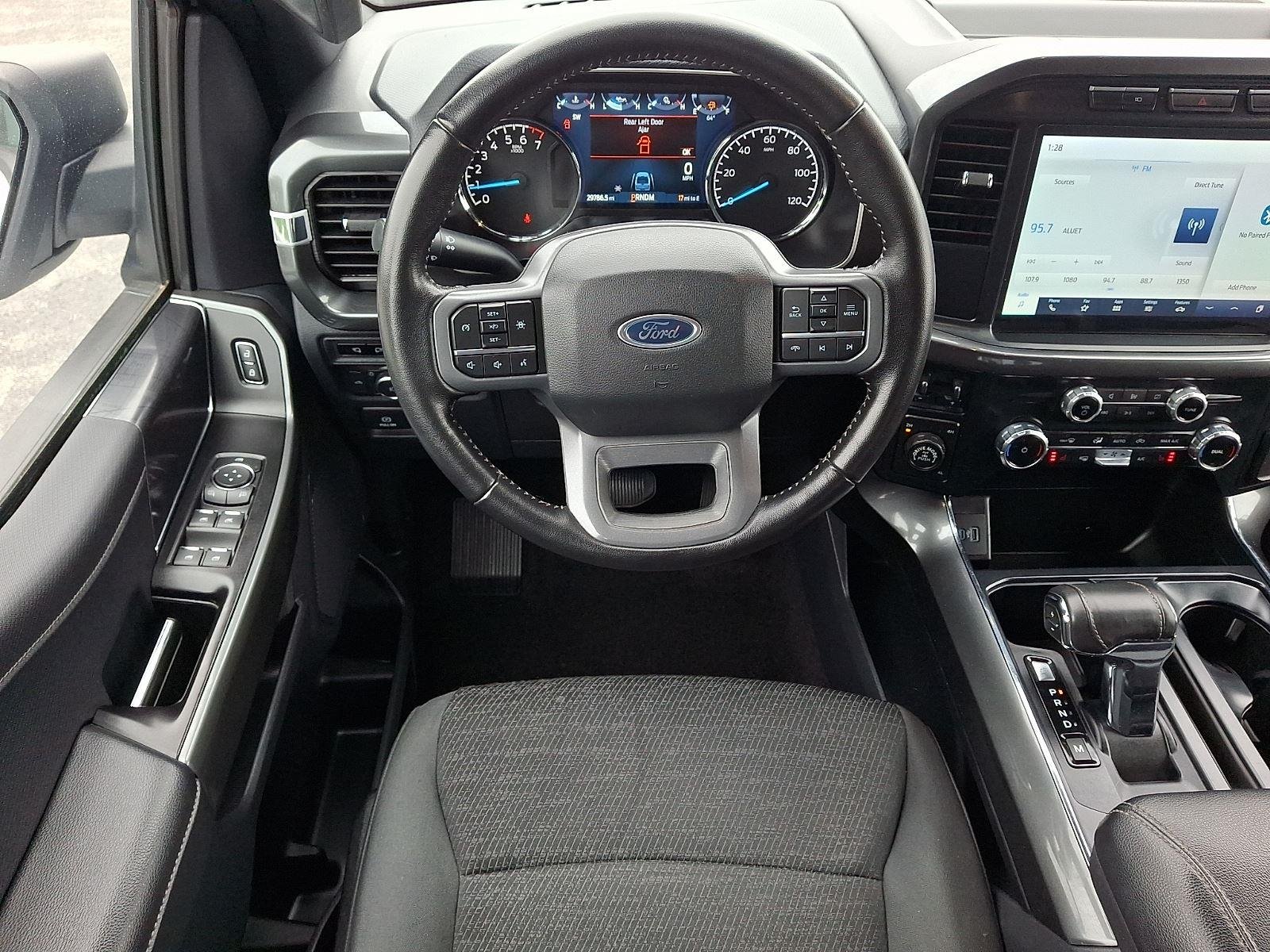 Certified Used 2022 Oxford White Ford XLT image 11