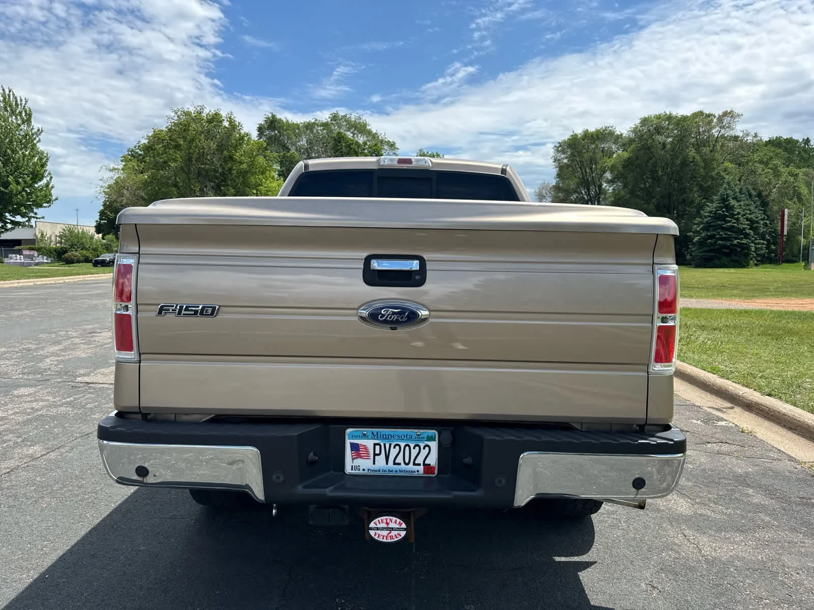 Used 2014 Pale Adobe Metallic Ford XLT image 7
