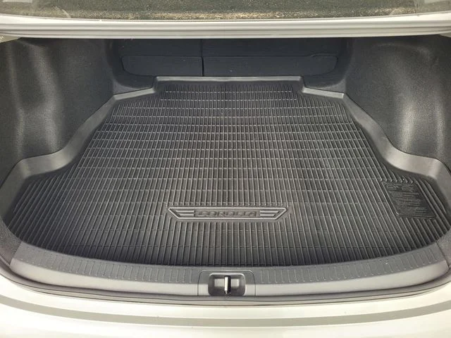 Used 2022 Silver Toyota SE image 26