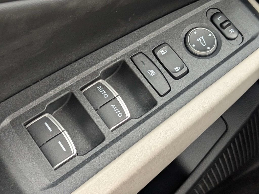 Used 2023  Honda EX image 24