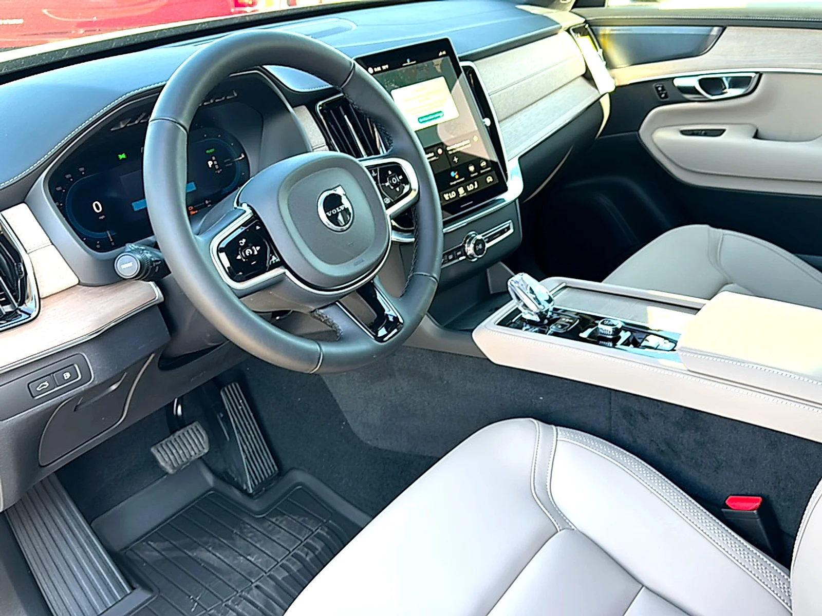 2025 Volvo XC90 Plus - Photo 9