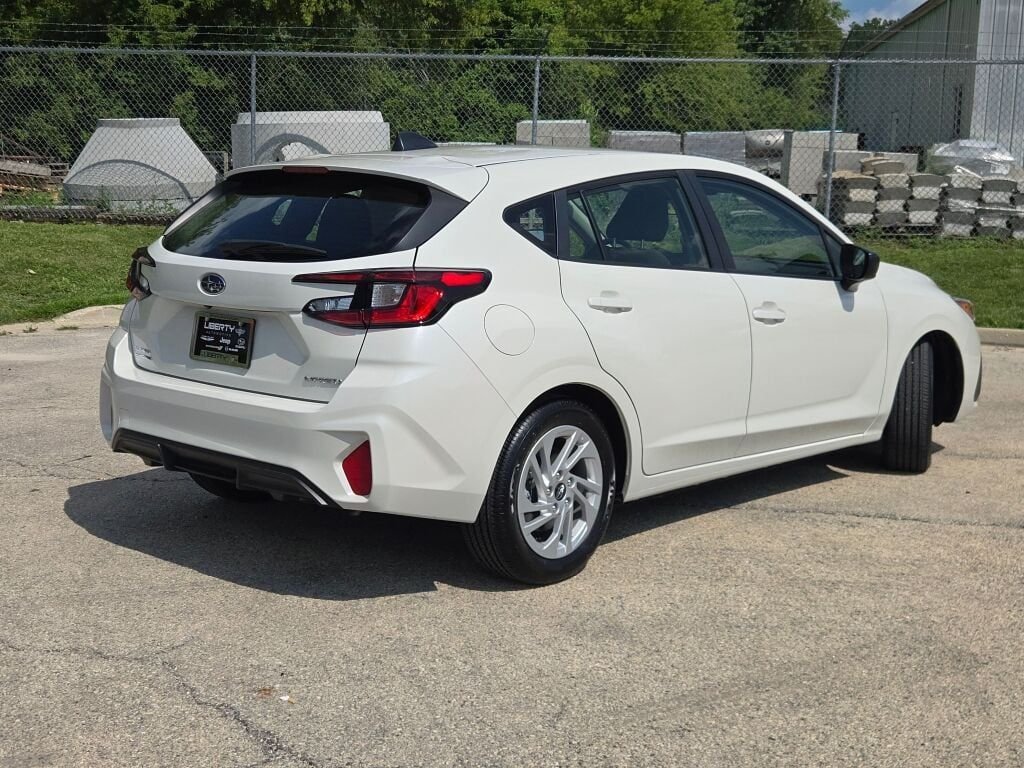 Used 2024 White Subaru Base image 12