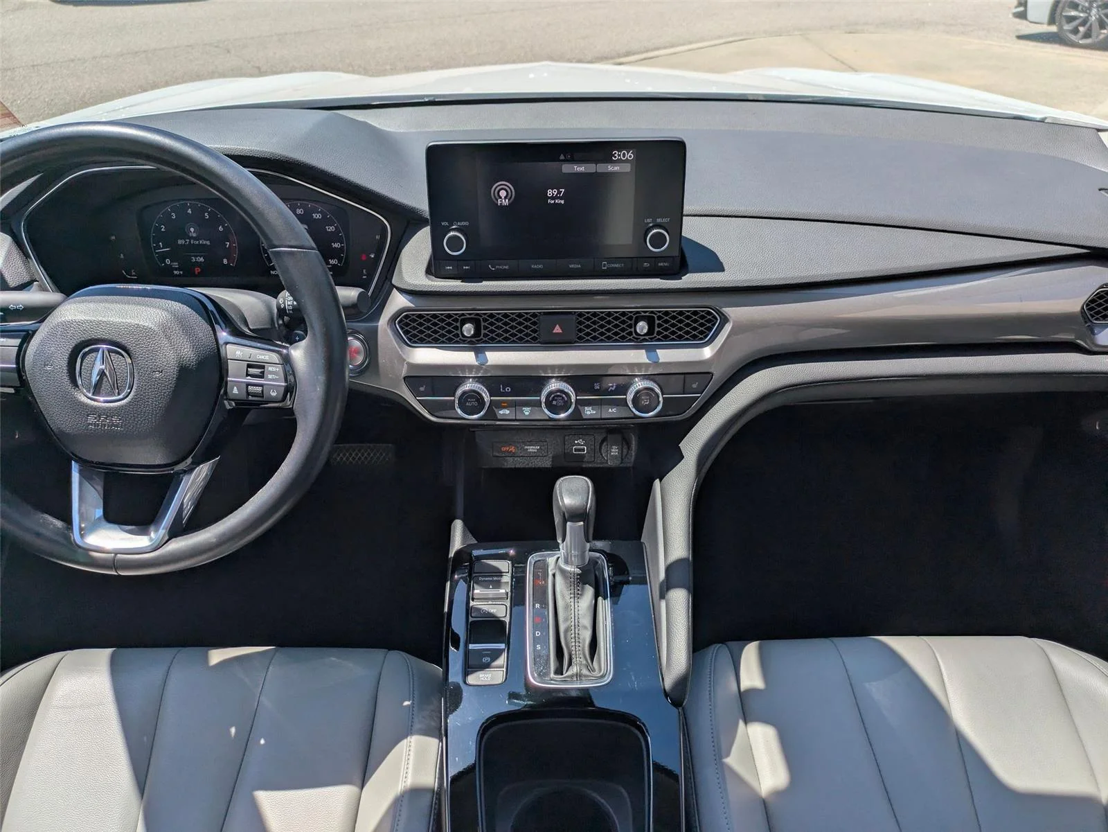 Used 2024 Platinum White Pearl Acura  image 29
