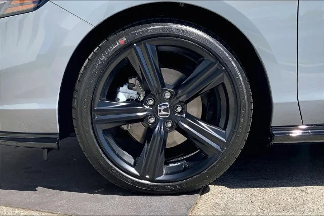 New 2026 Urban Gray Pearl Honda Sport-L Hybrid image 12