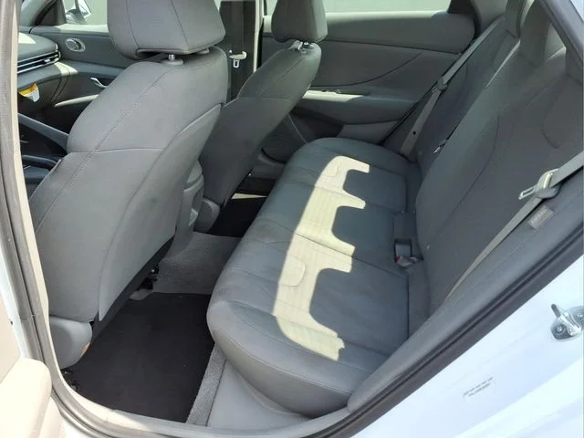 Used 2025 White Hyundai SE image 17