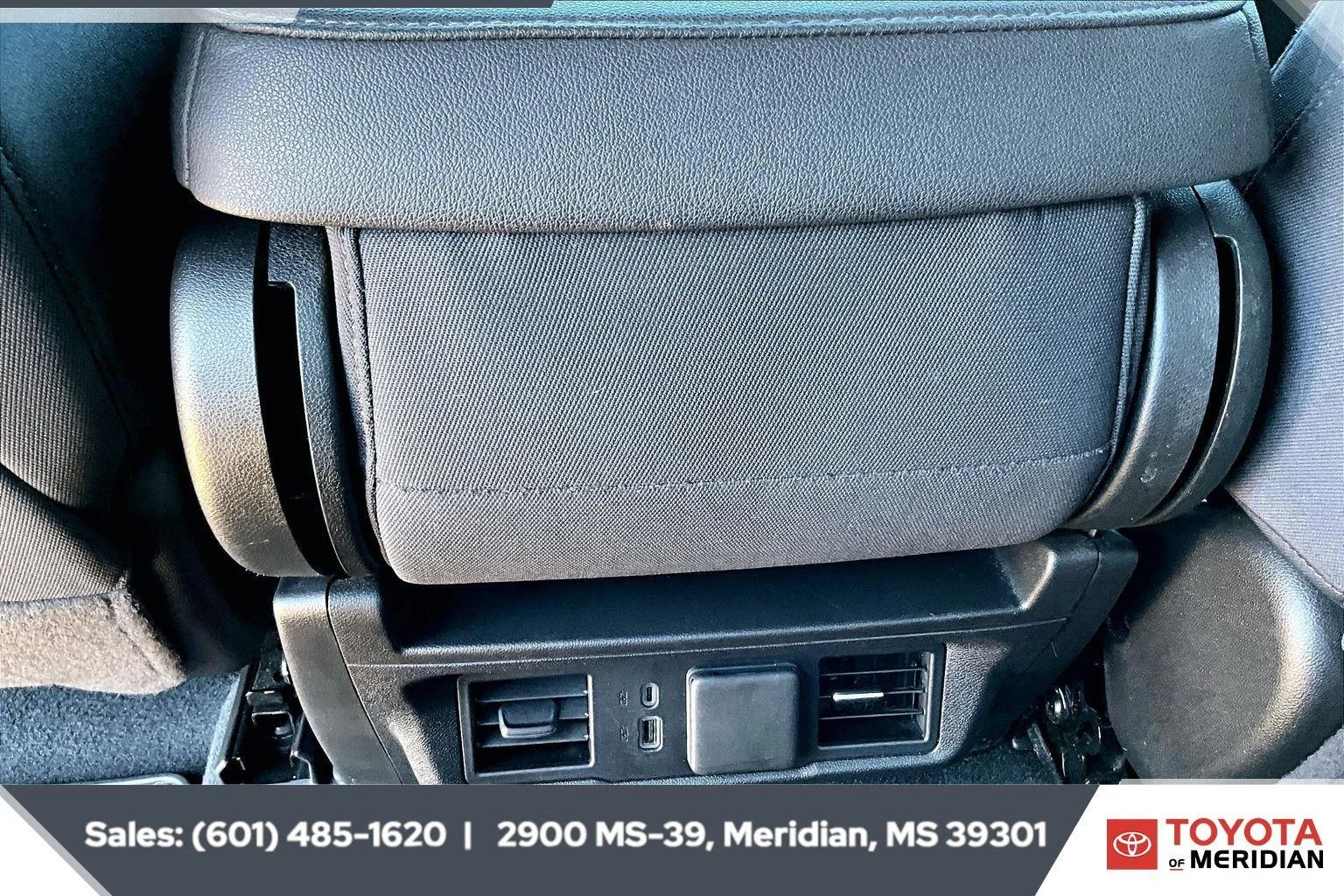 Used 2024 Sterling Metallic GMC Elevation image 23
