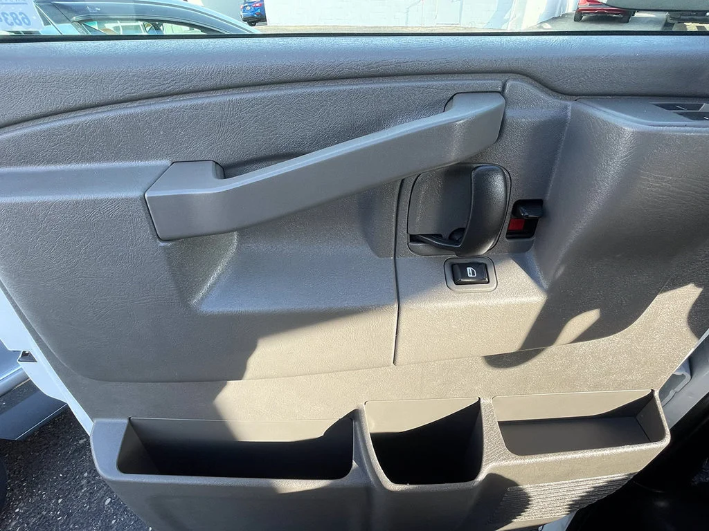 Used 2025 Summit White Chevrolet 1LT image 20