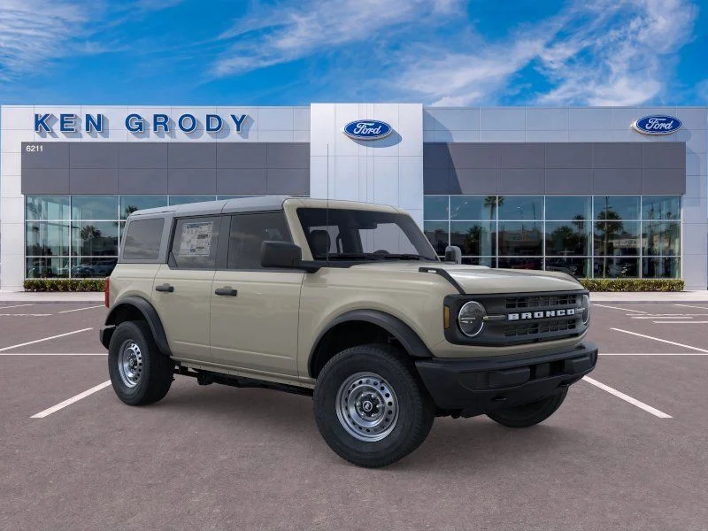 2026 Ford Bronco Base 4x4's photo