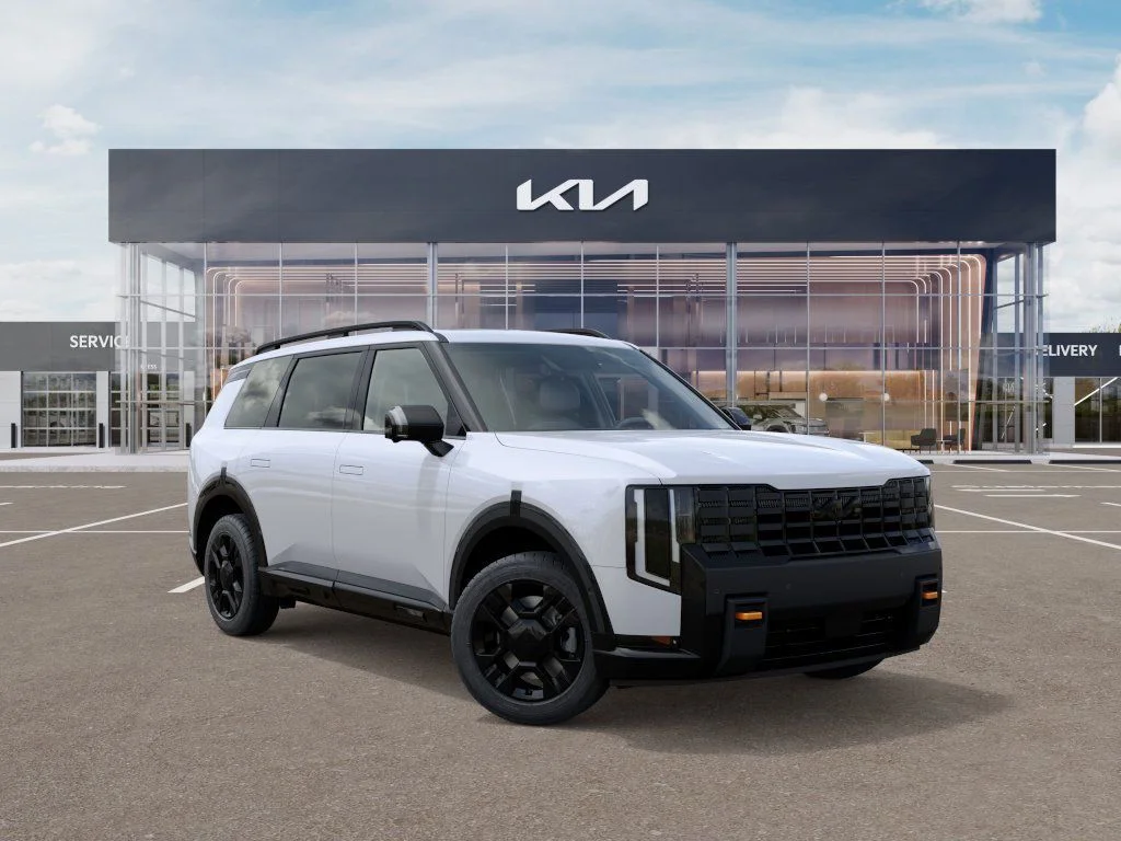 New 2027 White Kia X-Pro SX-Prestige image 8