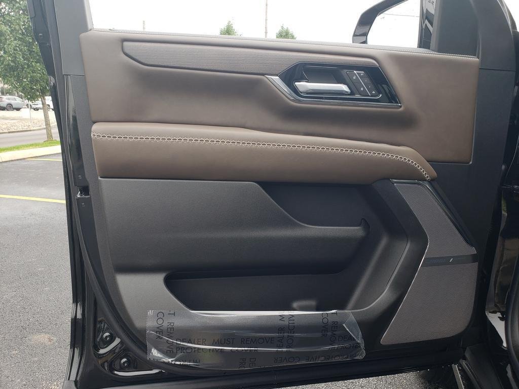 2026 GMC Yukon Denali Ultimate - Photo 12