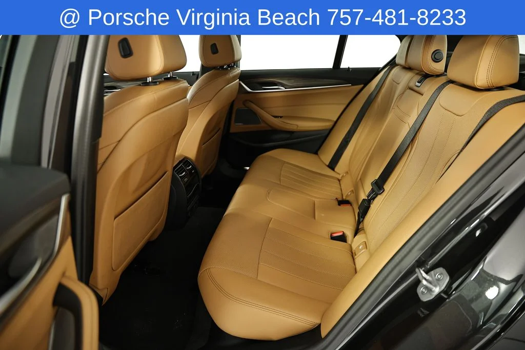 Used 2023 Gray BMW 540i xDrive image 28