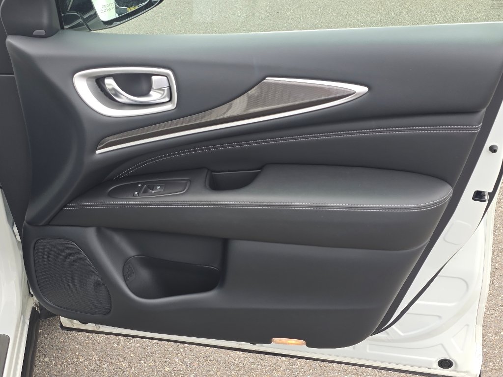 Used 2020 Majestic White INFINITI Signature Edition image 20