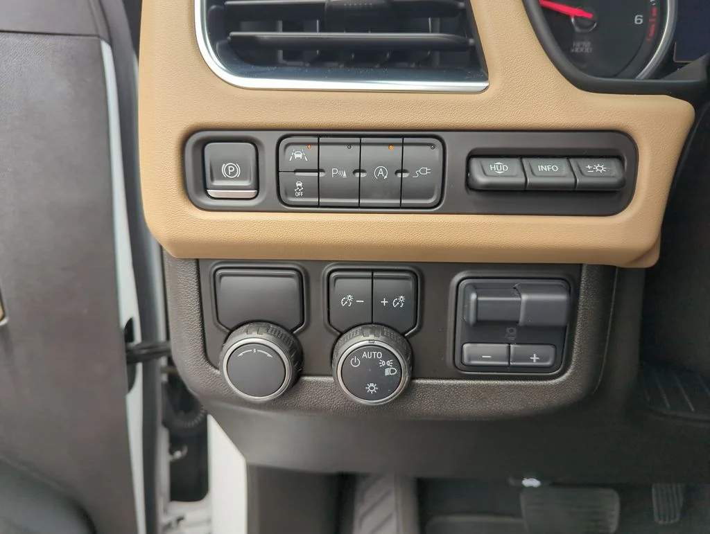 Used 2021 White Chevrolet Premier image 19