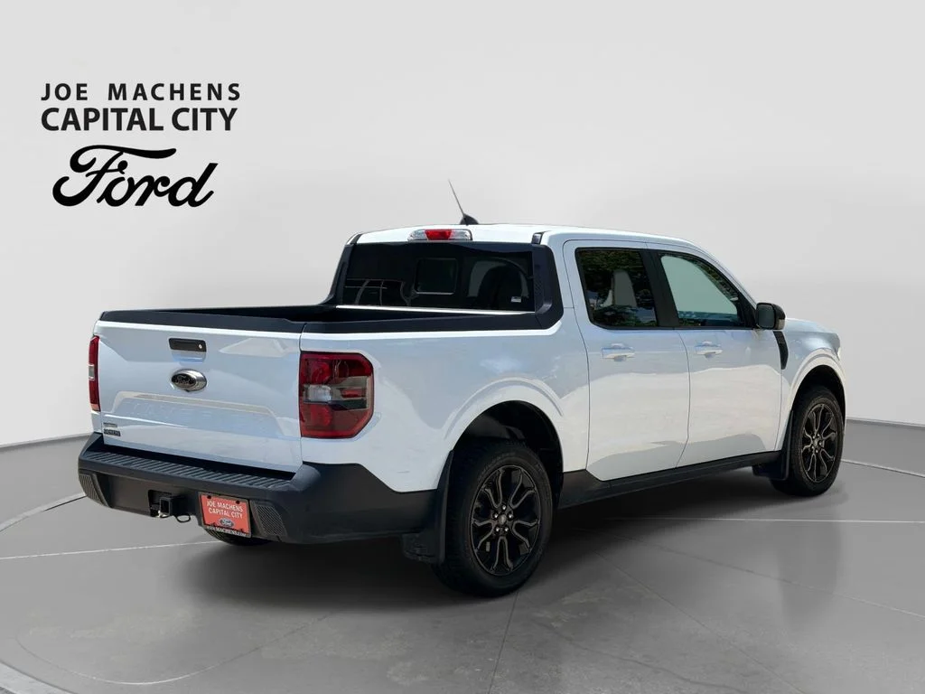 Used 2024 Oxford White Ford Lariat image 5