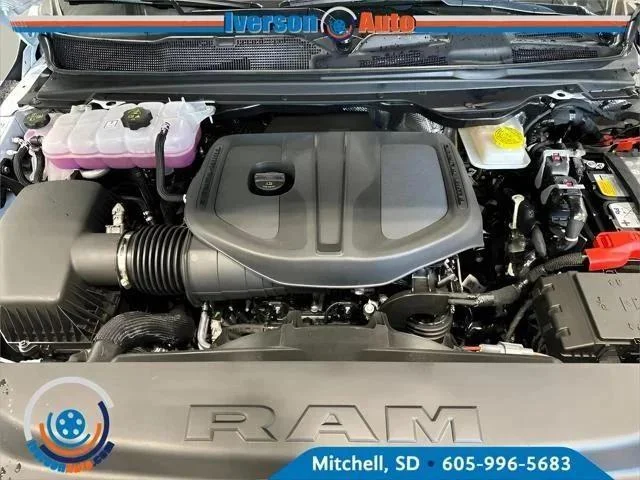 New 2026 Bright White Clear-Coat Exterior Paint RAM BIG HORN image 10