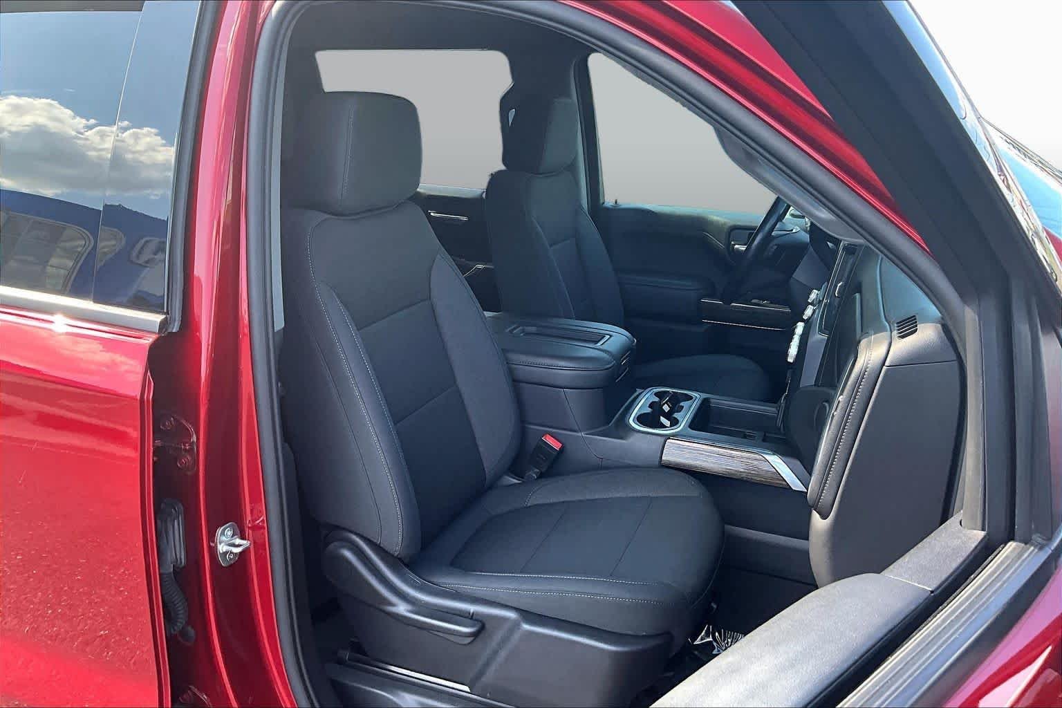 Used 2021 Cayenne Red Tintcoat GMC Elevation image 9