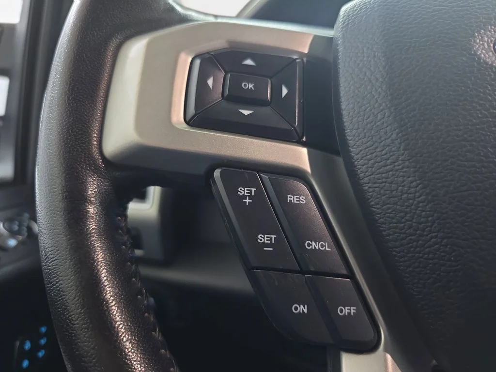 Used 2020 Blue Ford Lariat image 18
