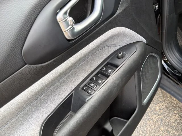 Used 2025 Black Jeep  image 18
