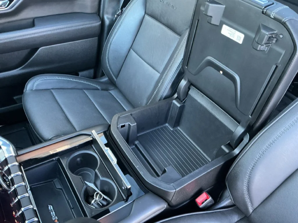 Certified Used 2025 Onyx Black GMC Denali image 27