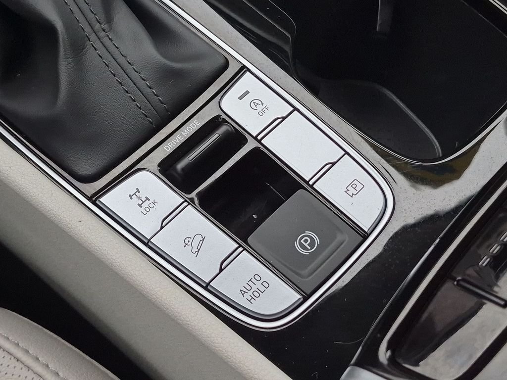 Certified Used 2024 White Hyundai SEL image 23