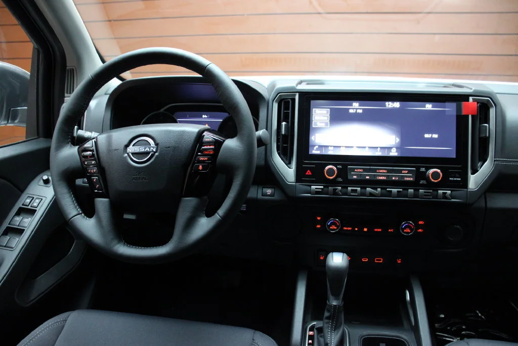 New 2027 Glacier White Nissan Crew Cab SV image 9
