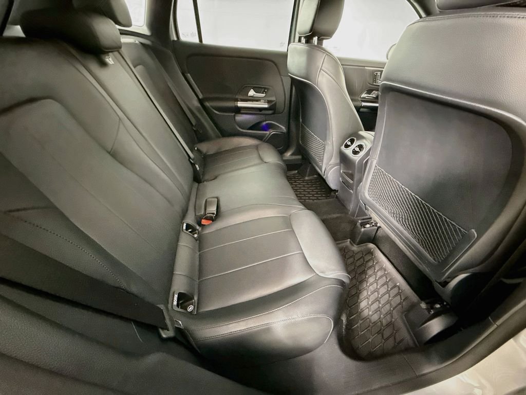 Used 2023 Silver Mercedes-Benz GLA 250 image 28